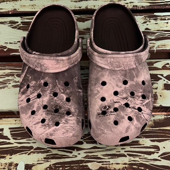 Marbled Clogs with Ventilation Holes - Picture 2 of 5